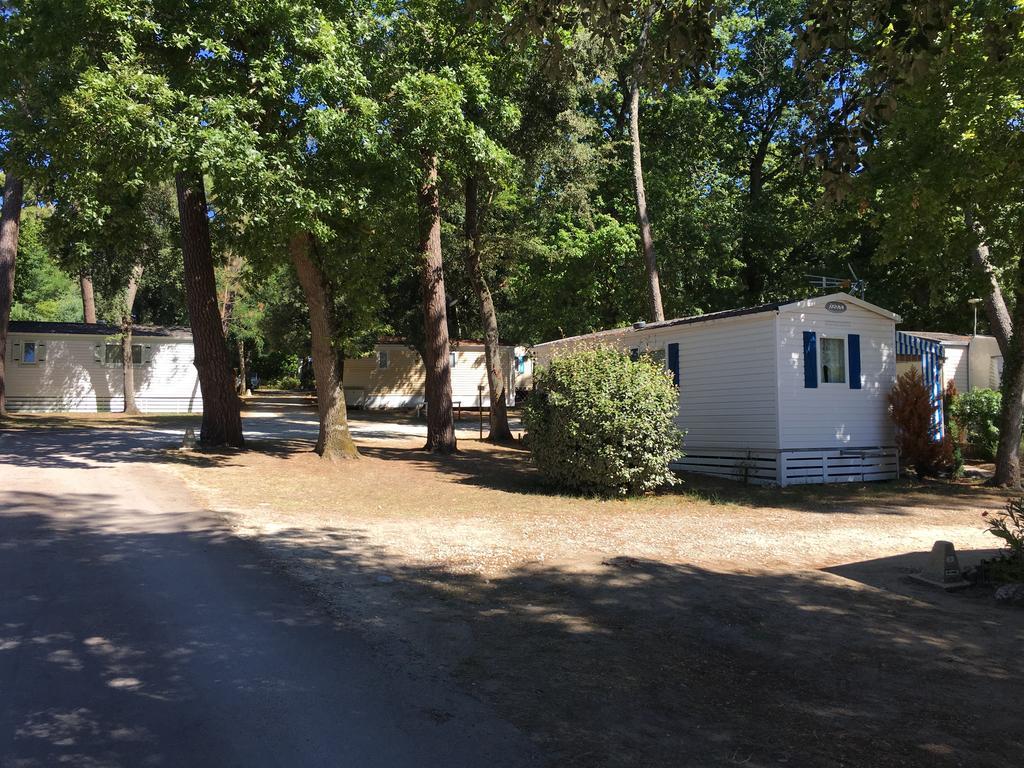 Camping Les Chenes Verts Мешер-сюр-Жиронд Экстерьер фото